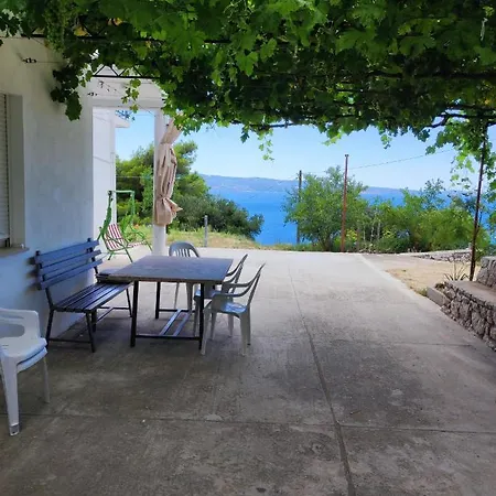 Apartment With 2 Balconies And Sea View Omis Exterior photo