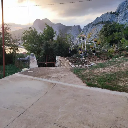Apartment With 2 Balconies And Sea View Omis Room photo