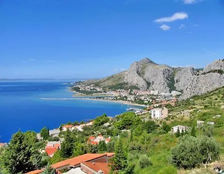 Apartment With 2 Balconies And Sea View Omis Exterior photo