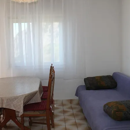 Apartment With 2 Balconies And Sea View Omis Exterior photo