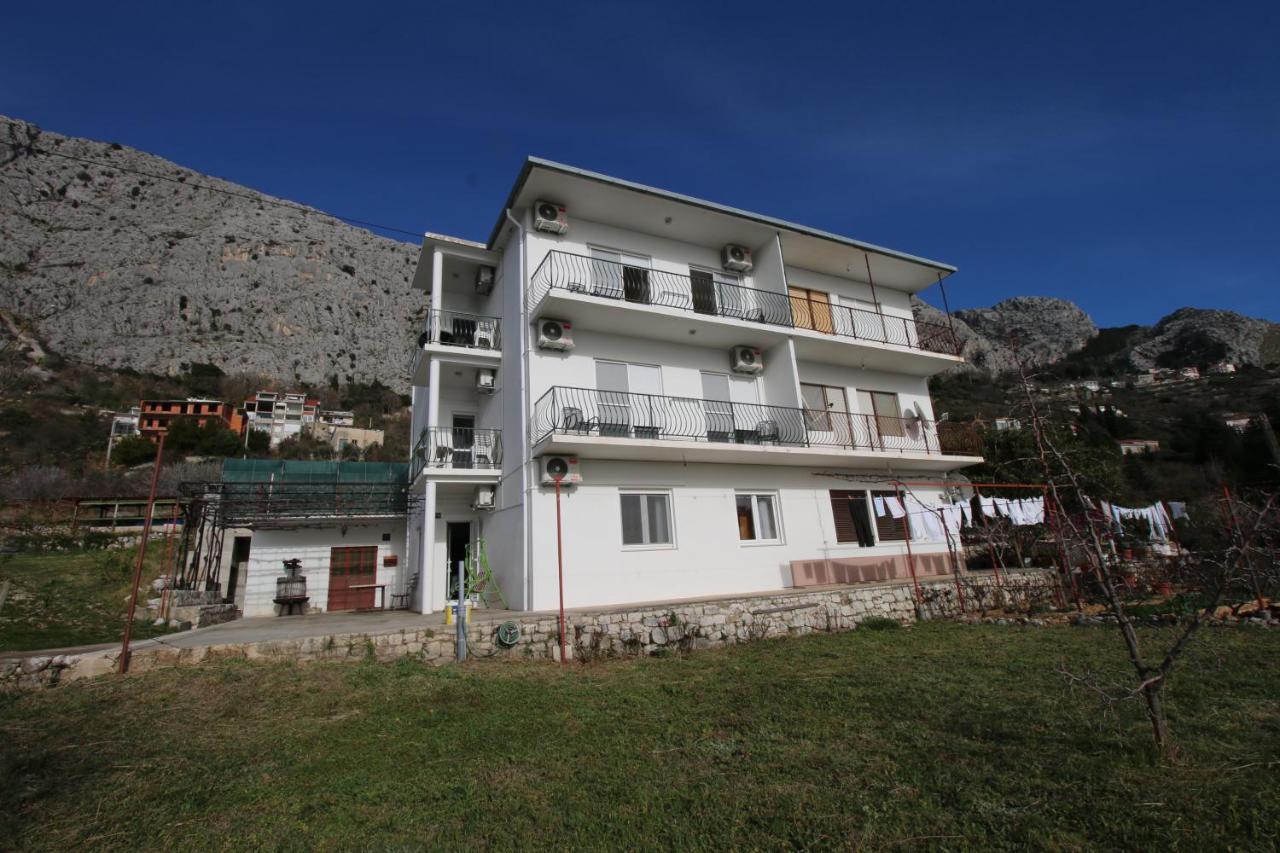 With 2 Balconies And Sea View *