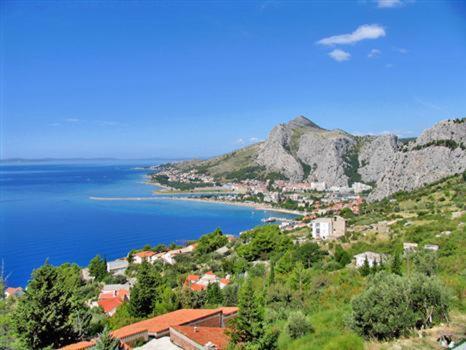 With 2 Balconies And Sea View Appartement